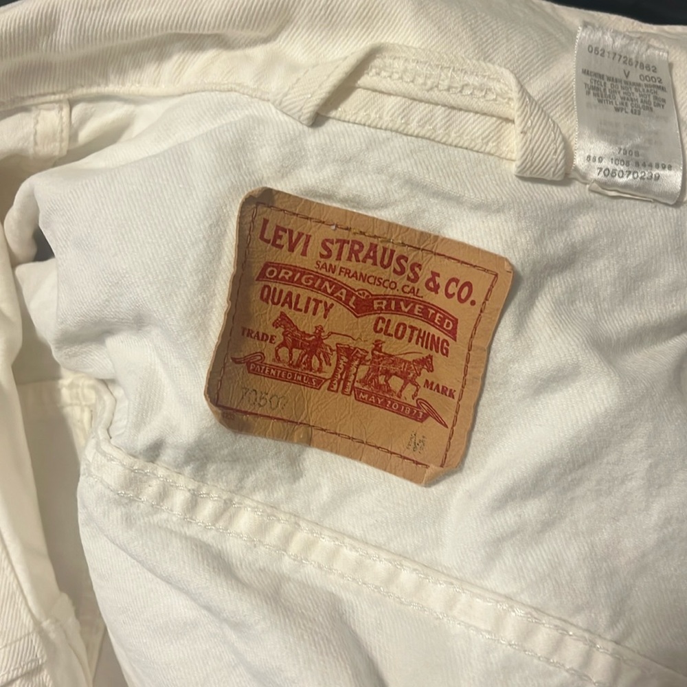 LEVI JEANS JACKET